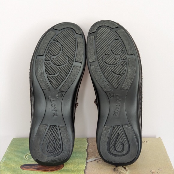 NAOT Shoes Bramble Brown Leather Mary Jane Cutout Flats Womens Size 38 EU 7.5 US - Picture 12 of 16